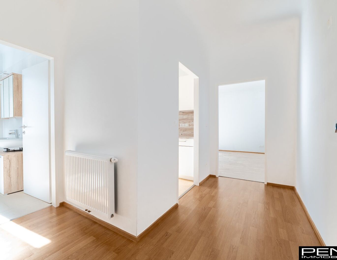 WIEN: Moderne 2-Zimmerwohnung mit verglaster Loggia nahe U2 Krieau