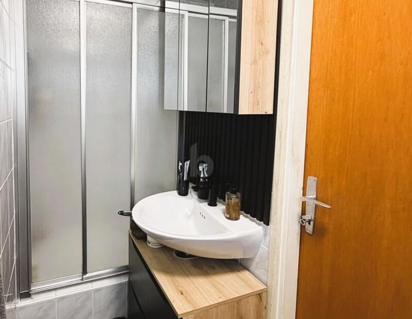 BUNGALOW MIT GROSSEM GARTEN UND POOL - RUHELAGE