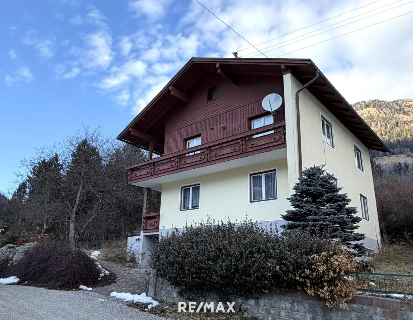 Sanierungsbedürftiges Einfamilienhaus mit Bergblick in ruhiger Lage in Kolbnitz