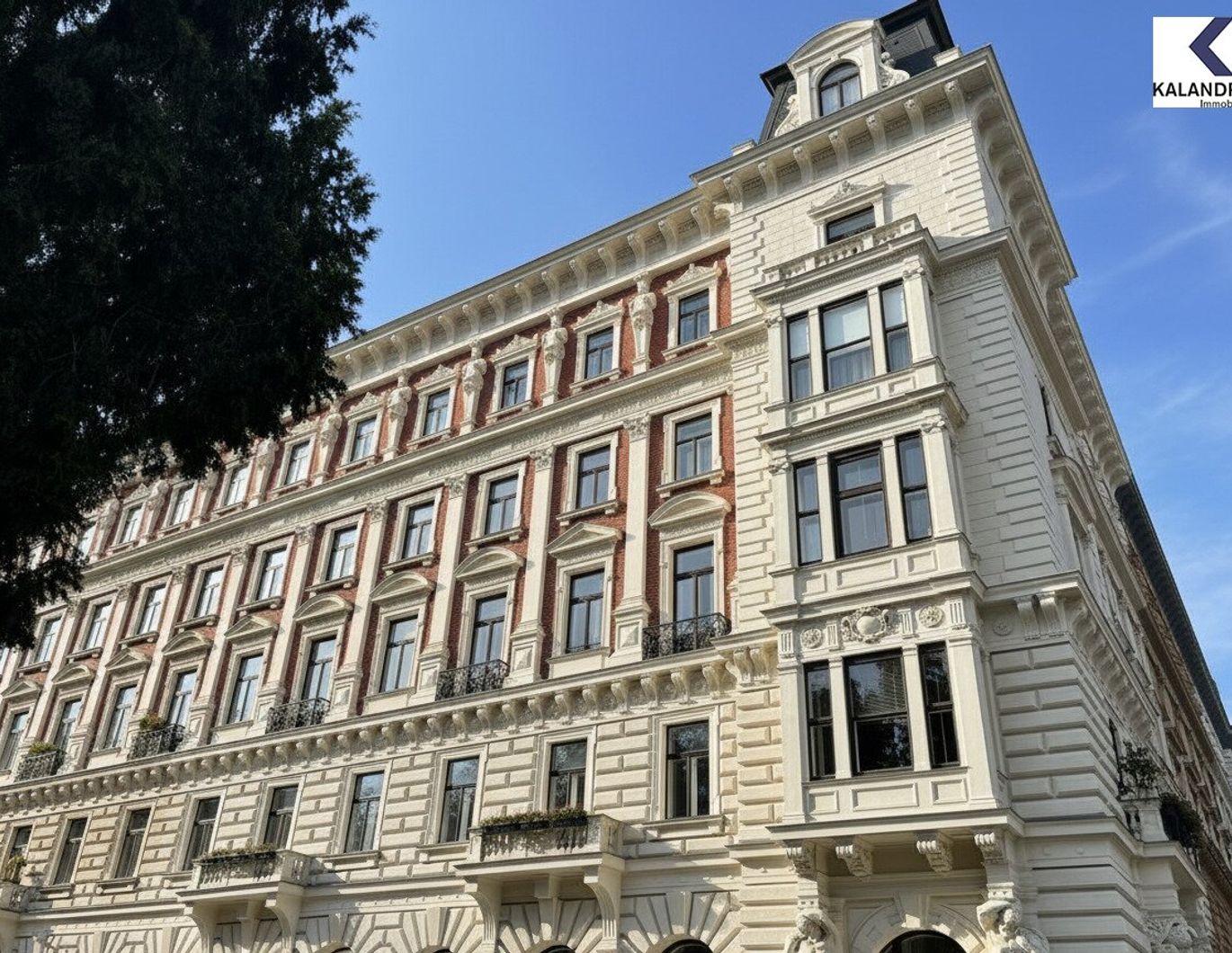 ERSTBEZUG - GENERALRENOVIERTE LUXUS-STILWOHNUNG / FIRST LETTING - FULLY RENOVATED CLASSIC LUXURY APARTMENT