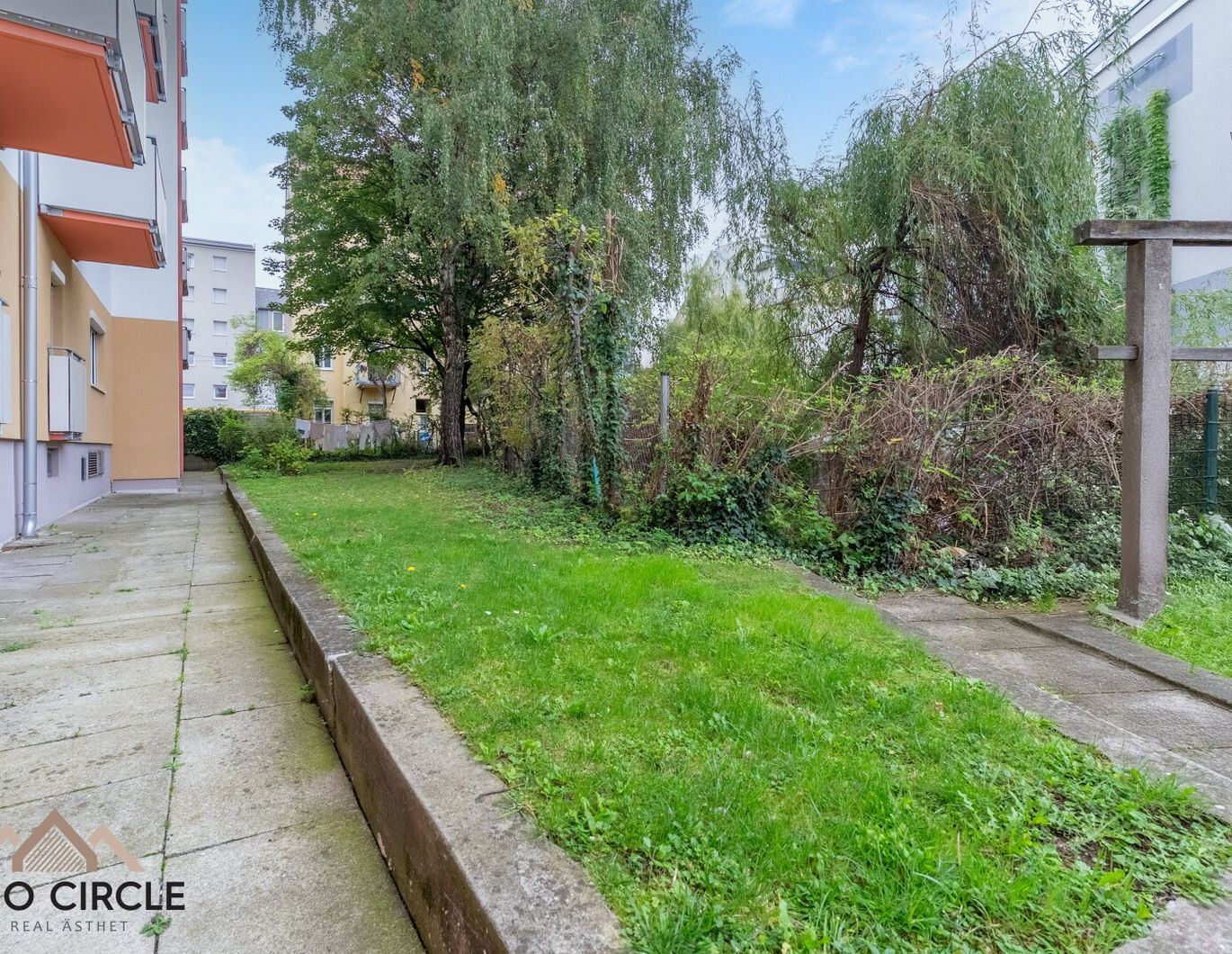 Gestalten Sie Ihr neues Zuhause! 3,5-Zimmer-Wohnung mit französischem Balkon und Gartenmitbenutzung