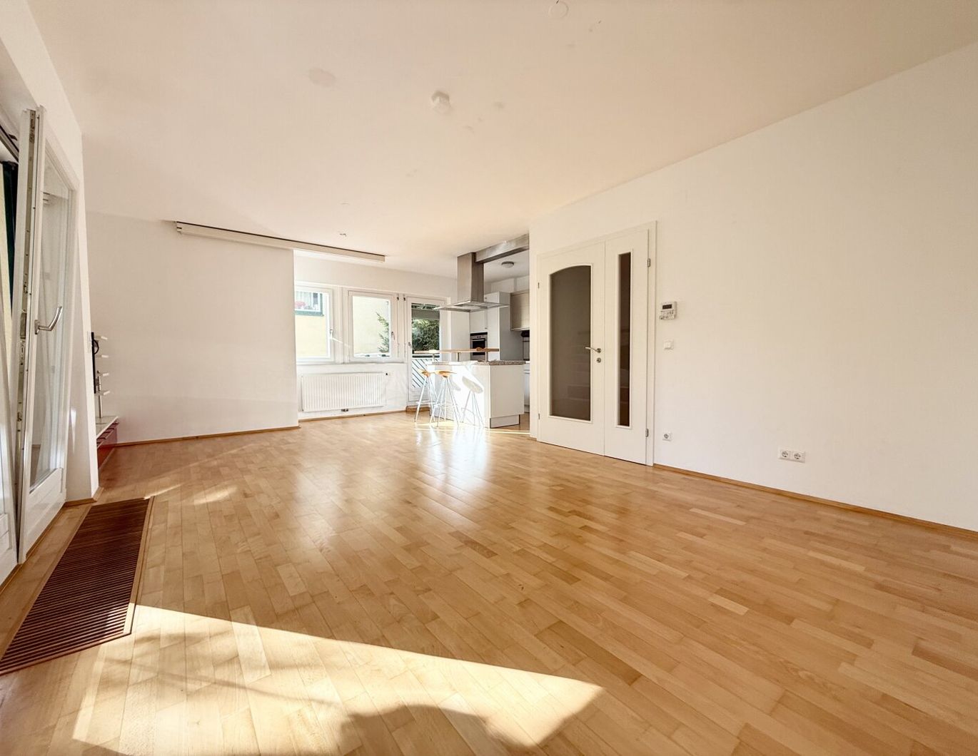 absolute Ruhelage am Stadtrand: Helle, sonnige 3 Zimmer Wohnung mit Balkon und Terrasse in Ober St.Veits 1130 zu mieten!