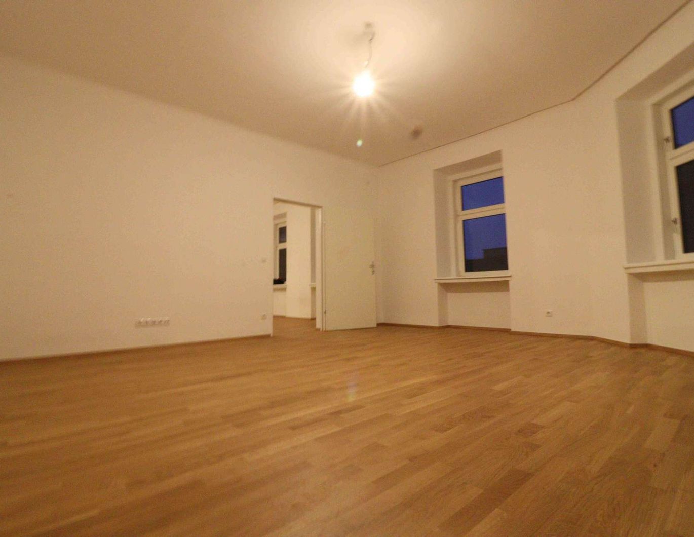 Frisch sanierte 2 Zimmerwohnung in der Hubergasse 10, Anfragen bitte per Mail!