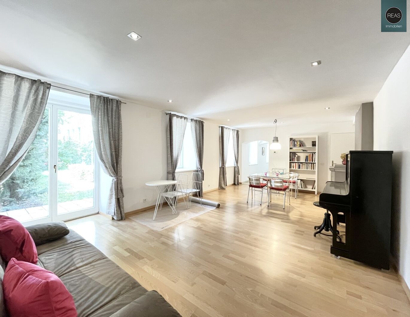 Provisionsfreie Kurzzeitmiete: Voll ausgestattetes Apartment mit Gartenterrasse bei der Orangerie Schönbrunn!