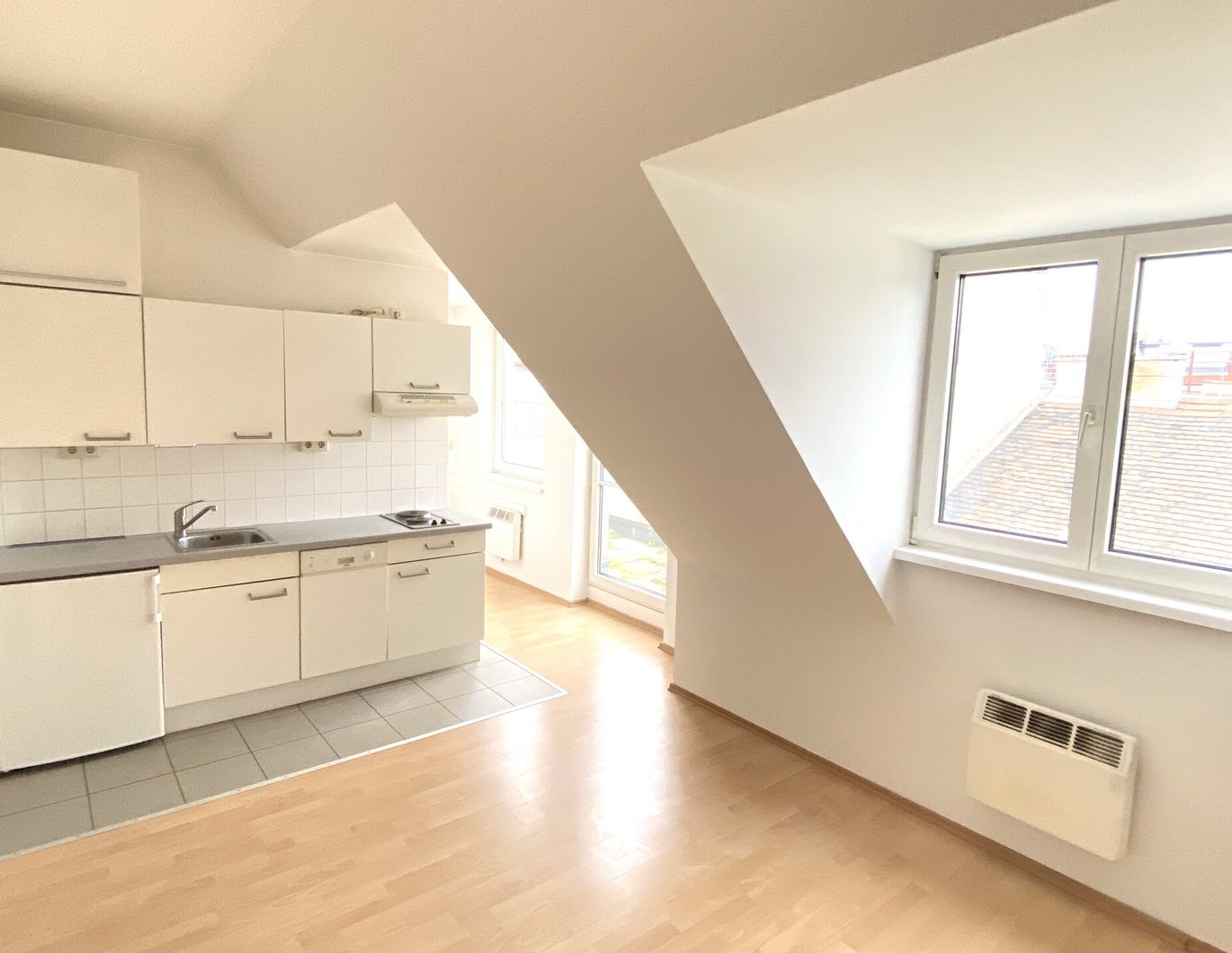 2-Zimmer Dachgeschosswohnung mit 2 Terrassen, Nähe Wallensteinplatz in 1200 Wien zu mieten