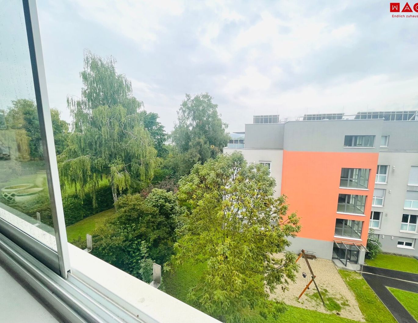 Lichtdurchflutet & ruhig: 2-Zimmer-Wohnung mit verglaster Loggia am Spallerhof - ACHTUNG WOHNUNG WIRD NOCH SANIERT! Ab 01. Jänner 2026 bezugsfertig!