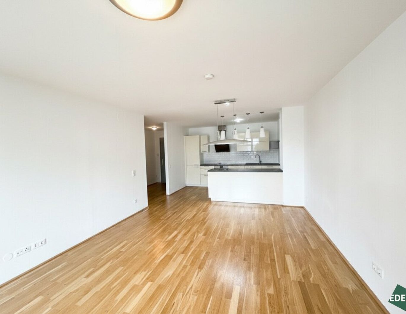 Charmante 3-Zimmer Wohnung mit Balkon nahe Siemens AG