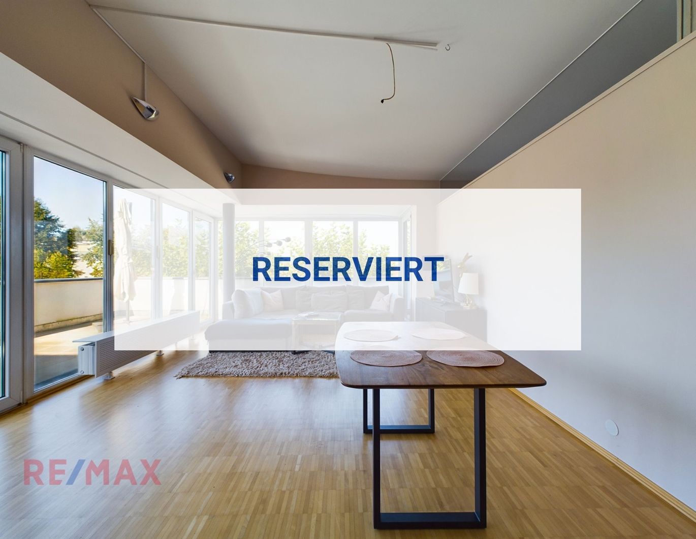 Einzigartige 3-Zimmer Dachgeschosswohnung mit atemberaubender Terrasse