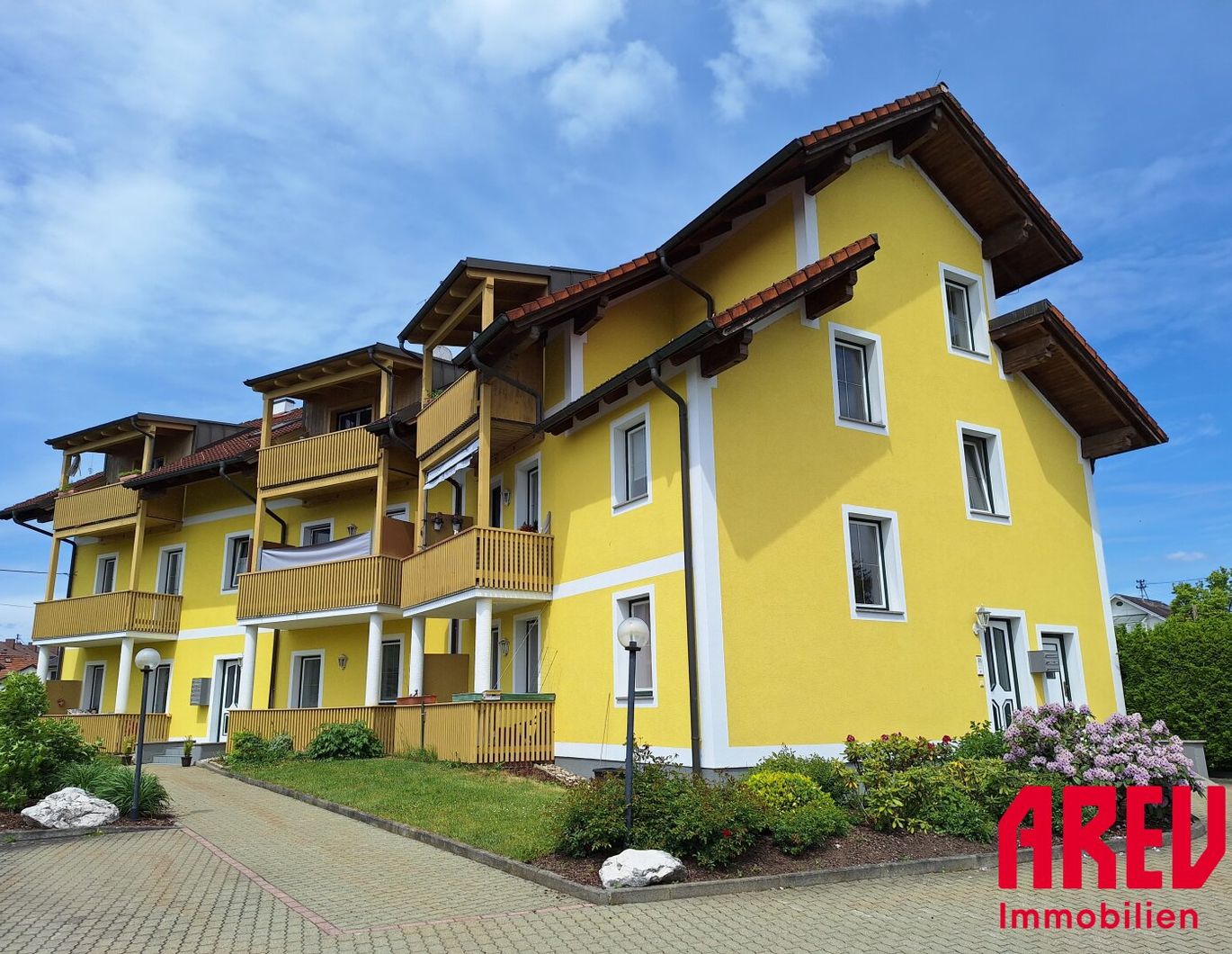 zentrumsnahe, freundliche 2-Zimmer-Wohnung mit Balkon