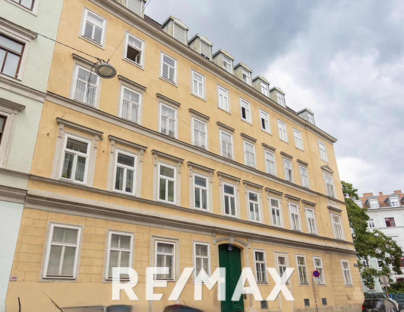 2-Zimmer-Altbauwohnung mit Gewölbedecken - mit optionalem AUTOSTELLPLATZ-voller Potenzial - im 2. Bezirk Karmeliterviertel