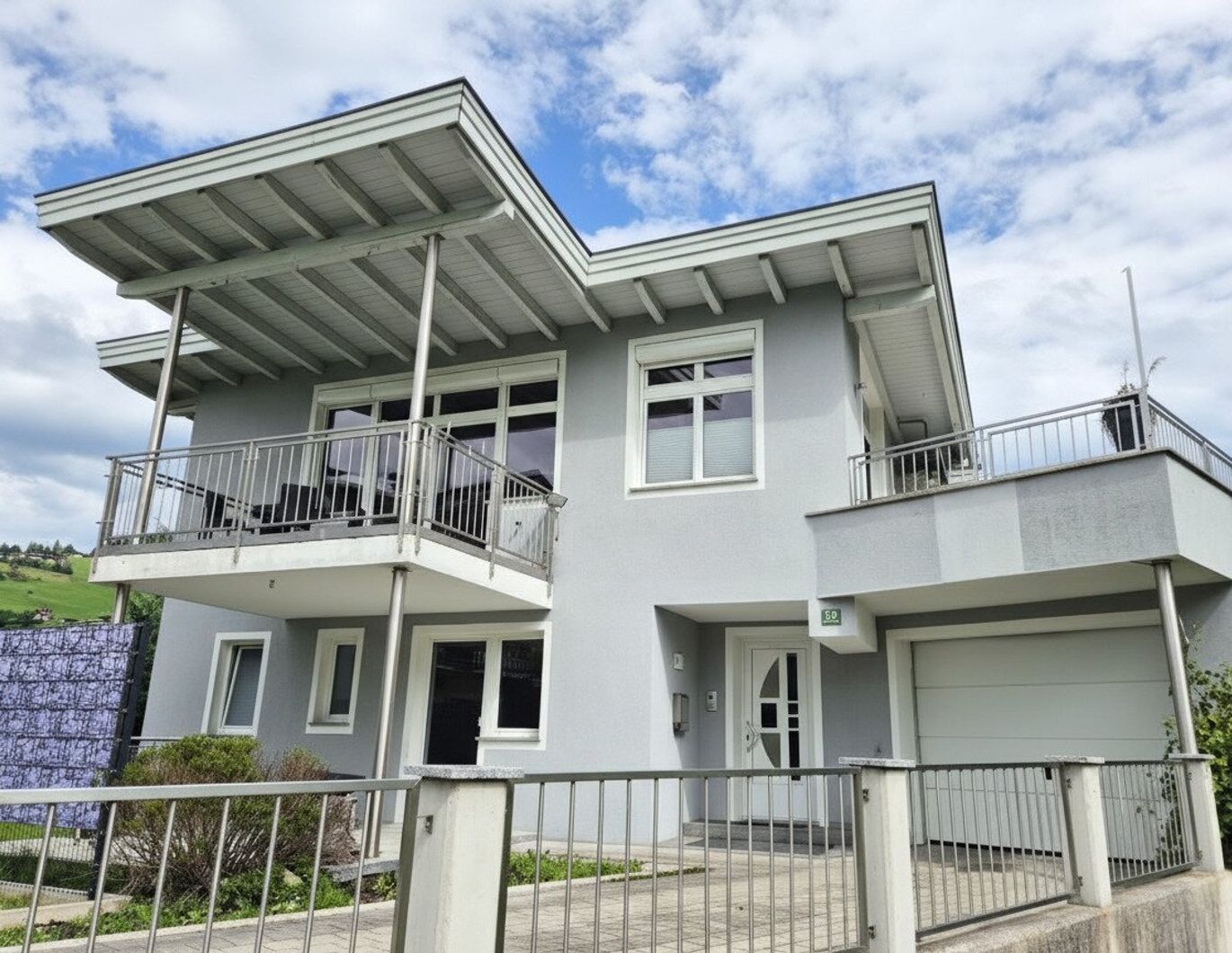 Gepflegtes modernes Wohlfühlhaus in Ruhelage