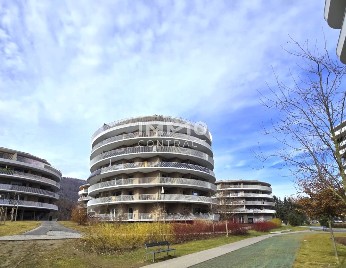 STRASSGANGER Straße 380c : Neuwertige 2 Zimmer- Wohnung mit großem Balkon - Straßganger Straße 380 c - Top 02c