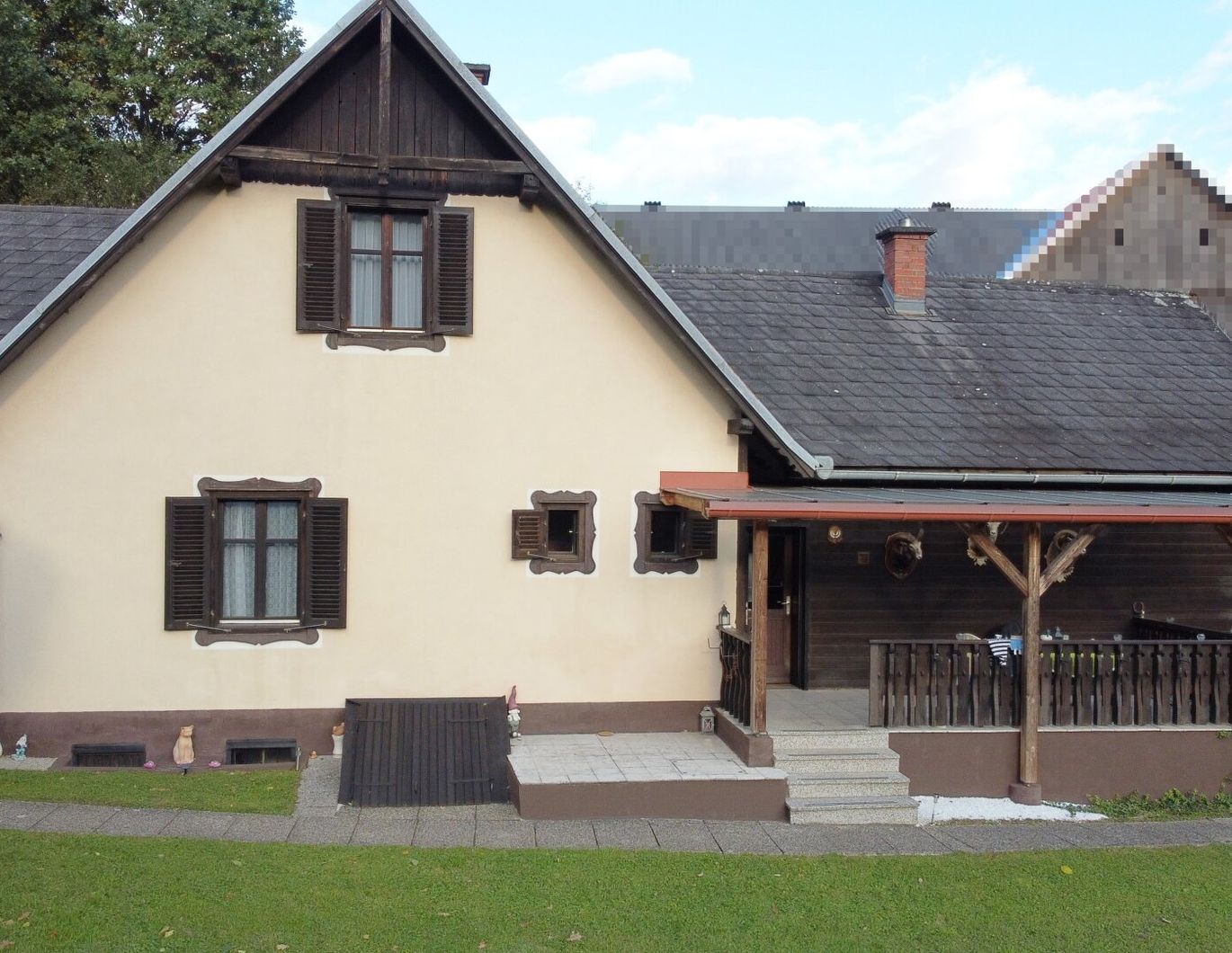 Einfamilienhaus mit großem Grundstück, Doppelgarage und Carport - sonnige Ruhelage in Frohnleiten