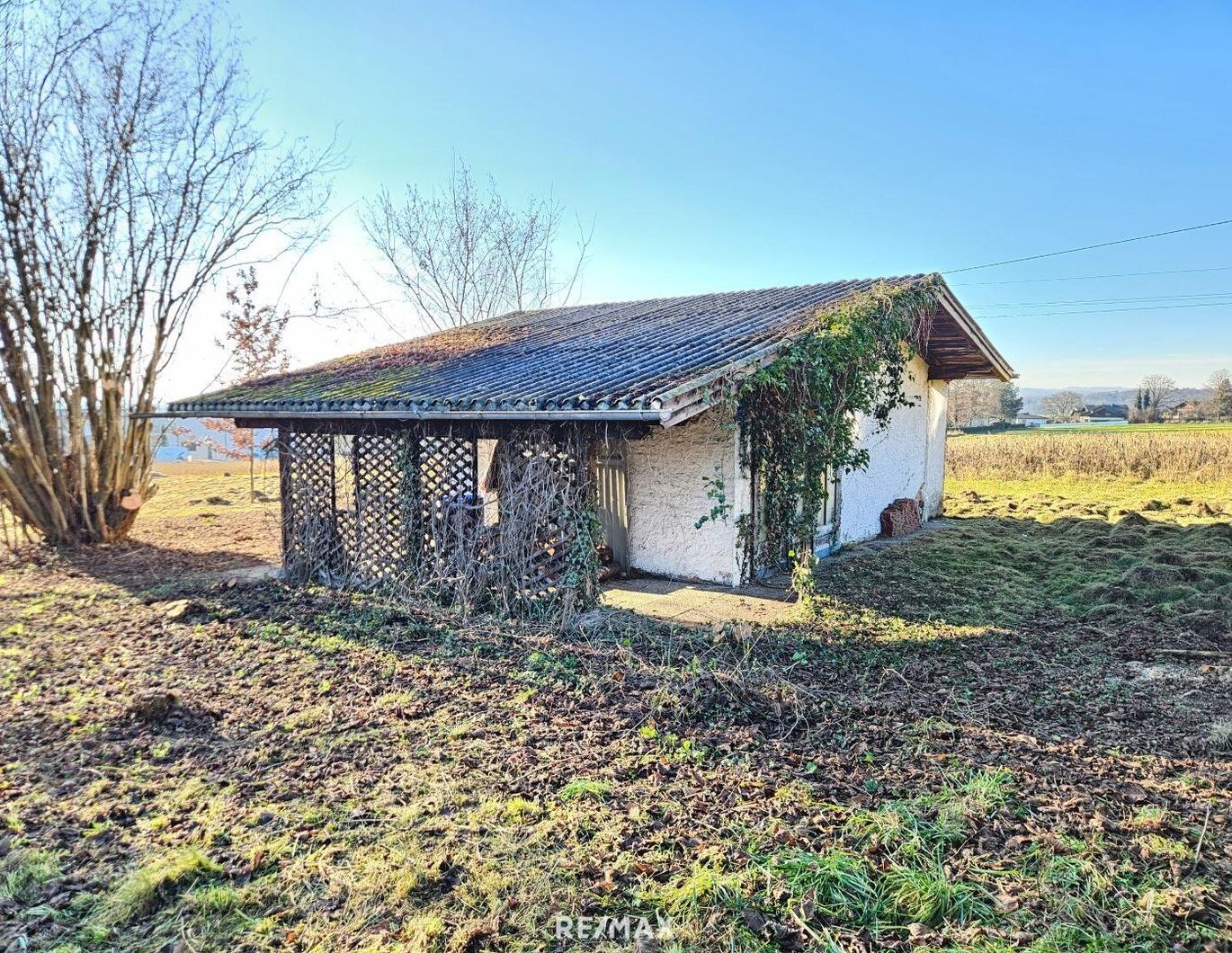 Ferienhaus auf großzügigem Baugrundstück