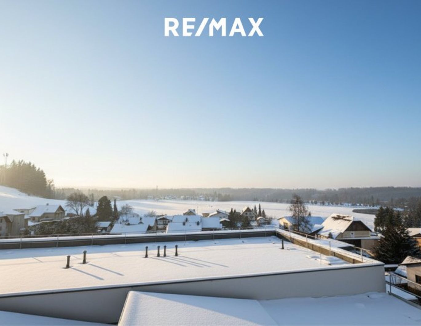 Neuwertige Wohnung im Zentrum von Roitham zu mieten!