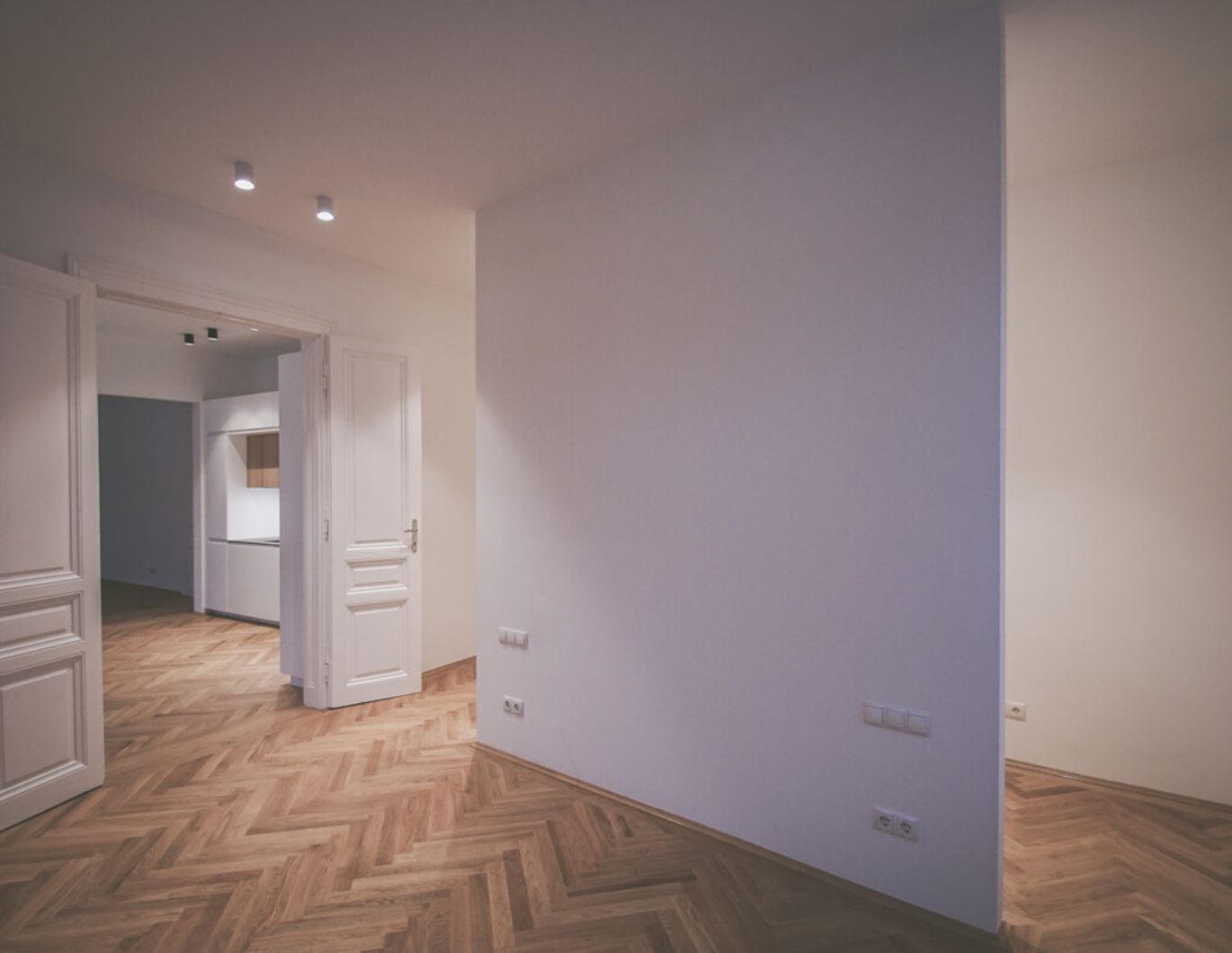 Zeitlose Eleganz im Stilaltbau - Luxuriös sanierte Traumwohnung: Elevate Your Lifestyle