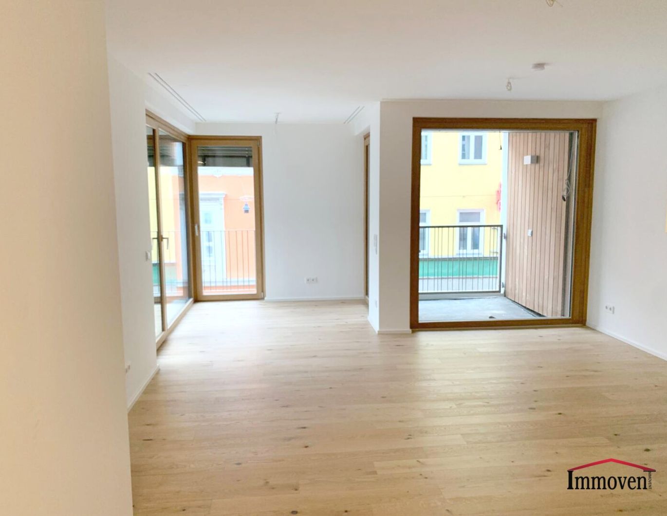 Wohnen in der APOLLOGASSE: Straßenseitige, moderne 2-Zimmerwohnung mit Loggia!
