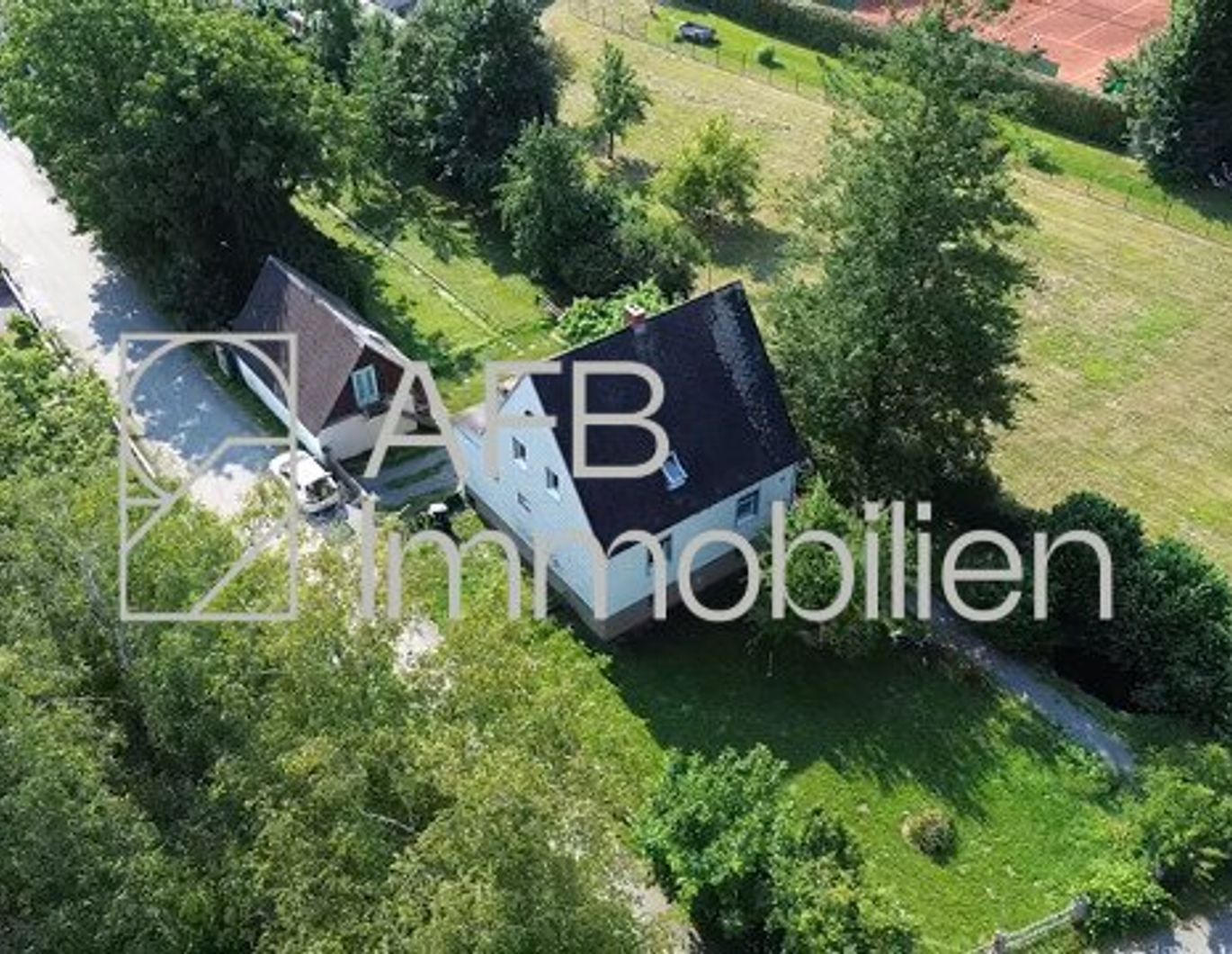 Charmantes Einfamilienhaus in Burgau - Sanierungsbedürftig