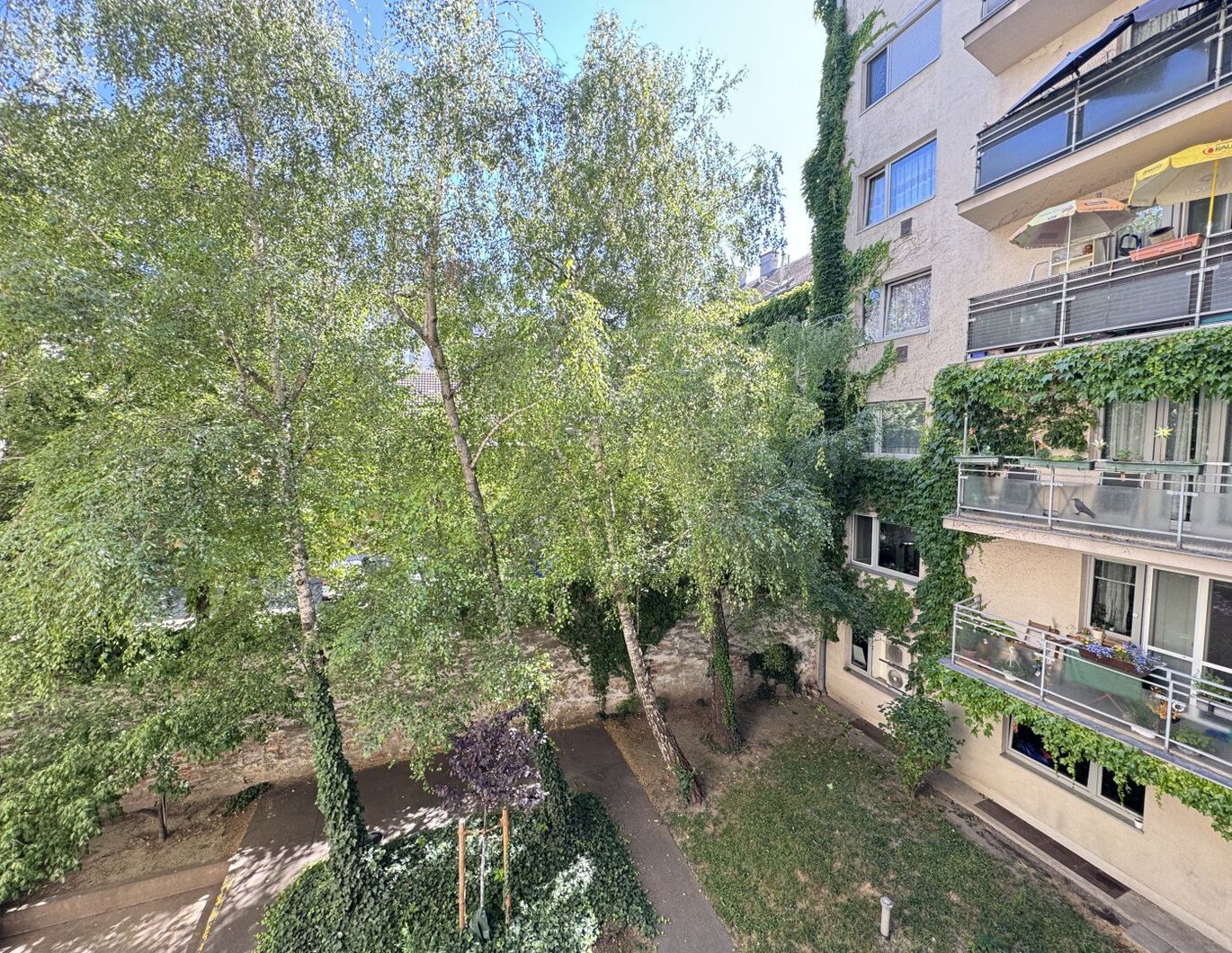 Charmante 3-Zimmer-Wohnung in 1100 Wien - Ihr Sanierungsprojekt mit Balkon!