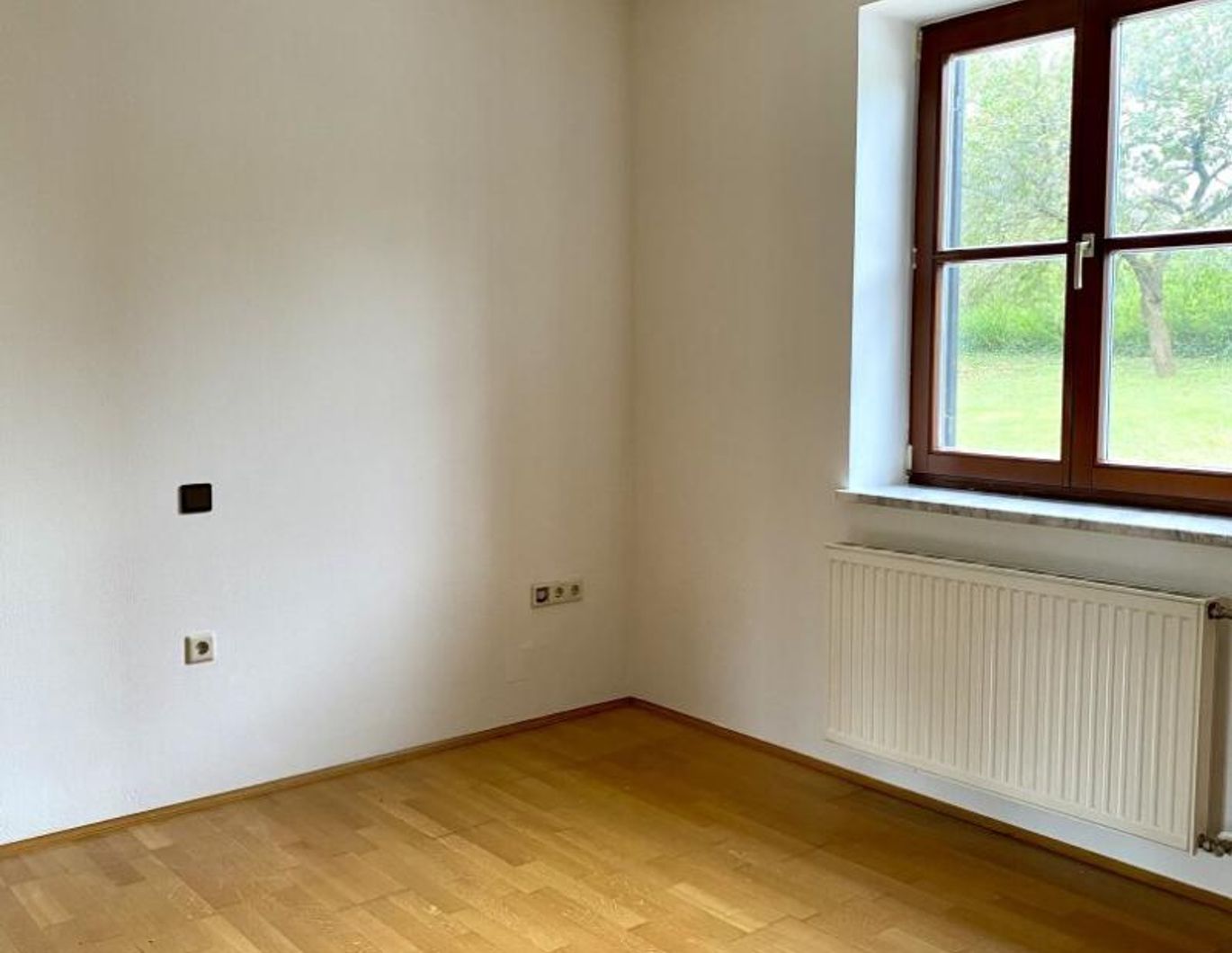 Geräumige Einliegerwohnung (50m²) in ruhiger Lage in Oberrohr!