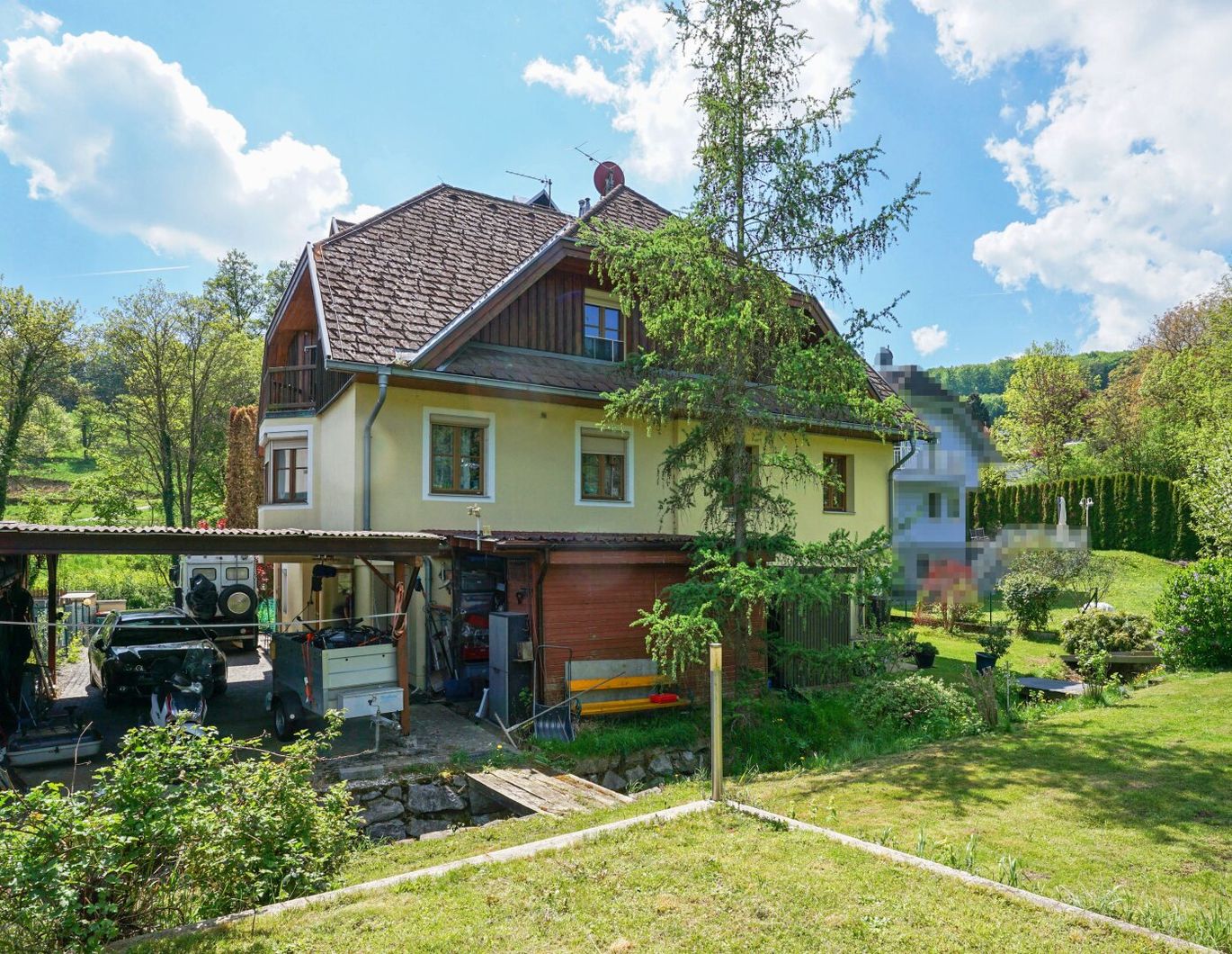 Naturverbunden wohnen: Familienfreundliches Anwesen im ruhigen Irenental
