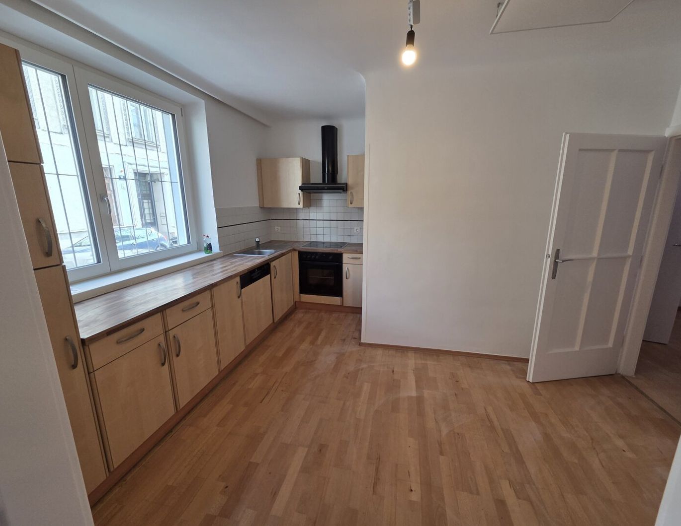 Charmante 2-Zimmer-Wohnung in 1190 Wien - Teilrenoviert und bezugsbereit!