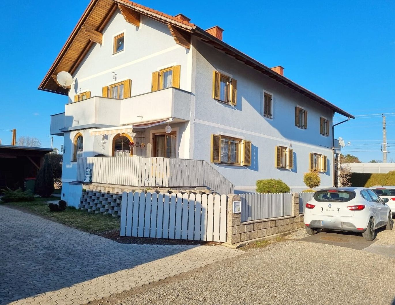 Besichtigen Sie Ihre neue Wertanlage! Wunderschönes Wohnhaus mit drei großen Wohnungen in Graz Puntigam!