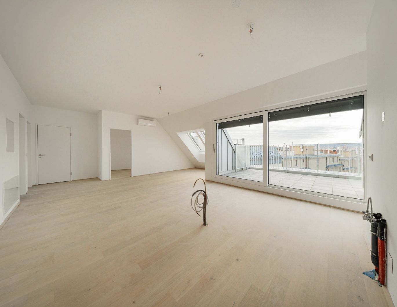 Leben über den Dächern - Exklusive Dachgeschosswohnung mit Terrasse