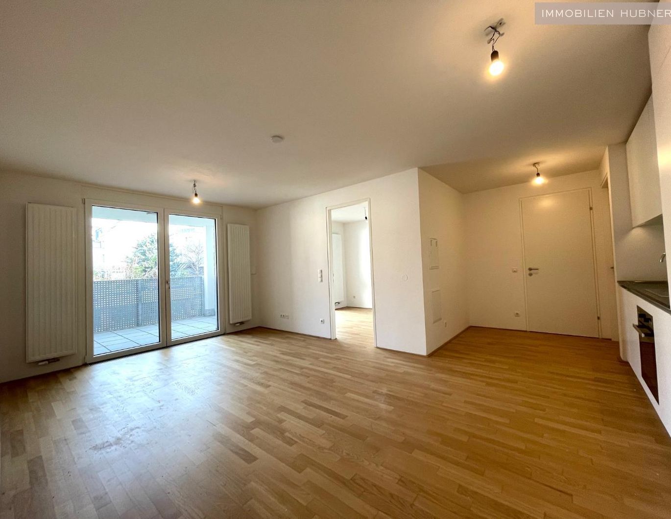 MEGA BALKON (8,34m²) in der Arnethgasse !!! Günstige Zentralheizung!