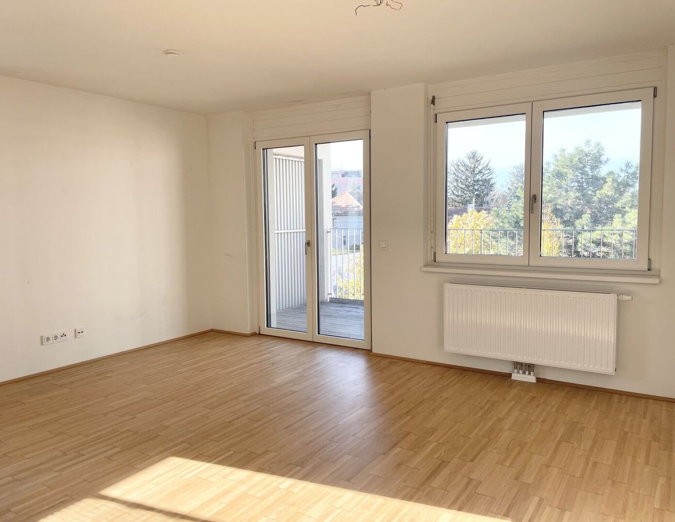 PROVISIONSFREI VOM EIGENTÜMER! ERNTE LAA! SCHÖNE 2-ZIMMER-WOHNUNG MIT LOGGIA UND DACHGARTEN NÄHE U6!