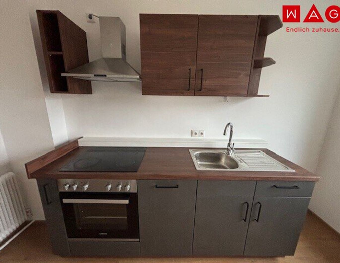 Neu sanierte 3 Zimmer-Wohnung mit Balkon und Küche!