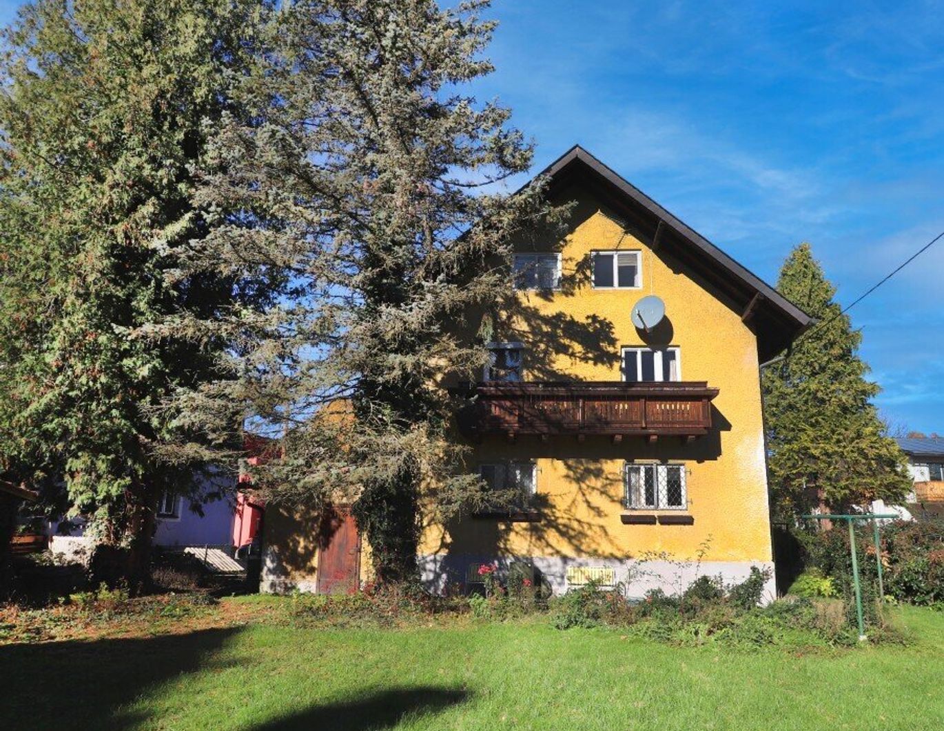 Attraktiv und voller Möglichkeiten: Sanierungsbedürftiges Einfamilienhaus mit großem Garten in begehrter Lage von Salzburg