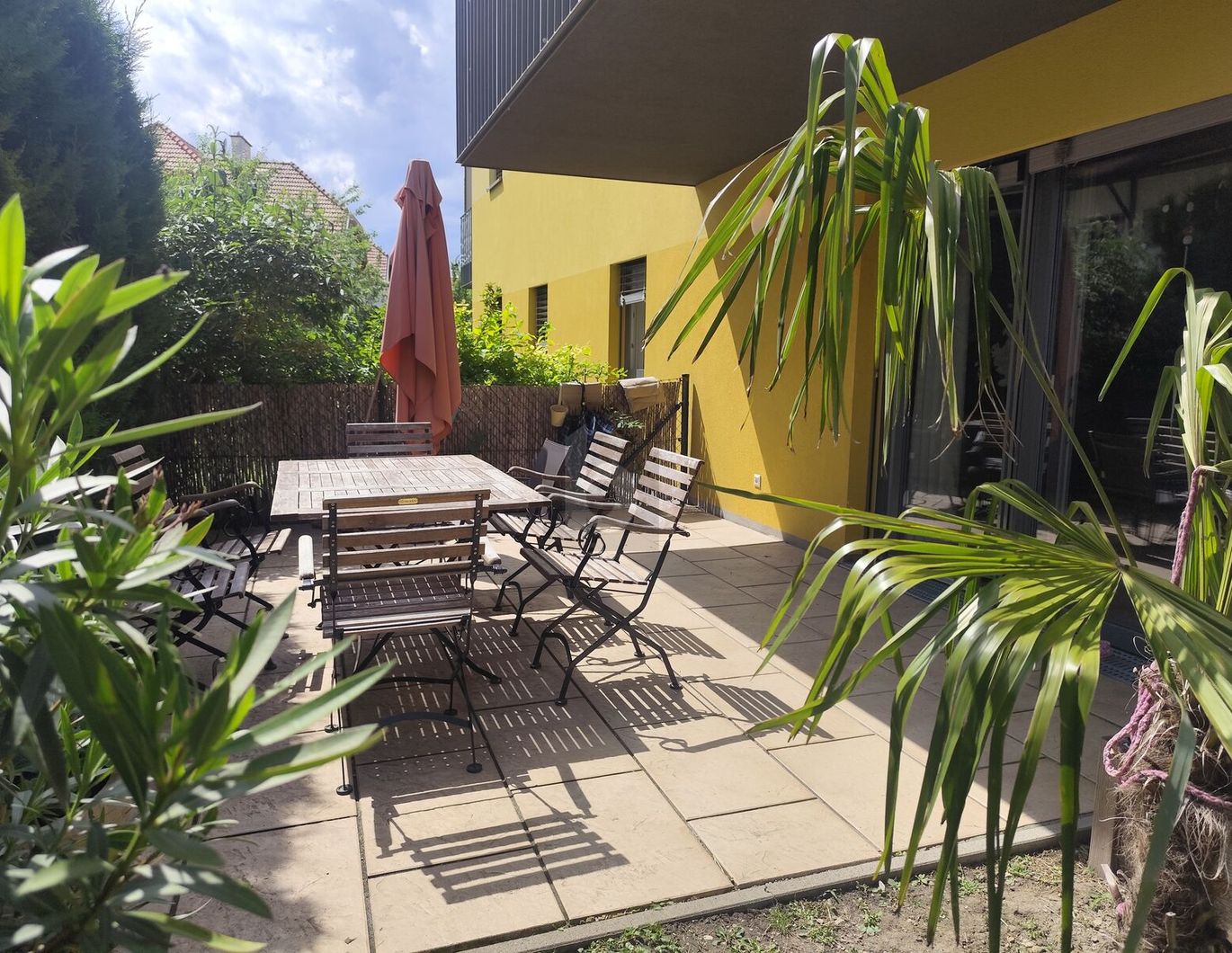 WOHNGLÜCK MIT GARTENIDYLLE IN ZENTRALER LAGE
