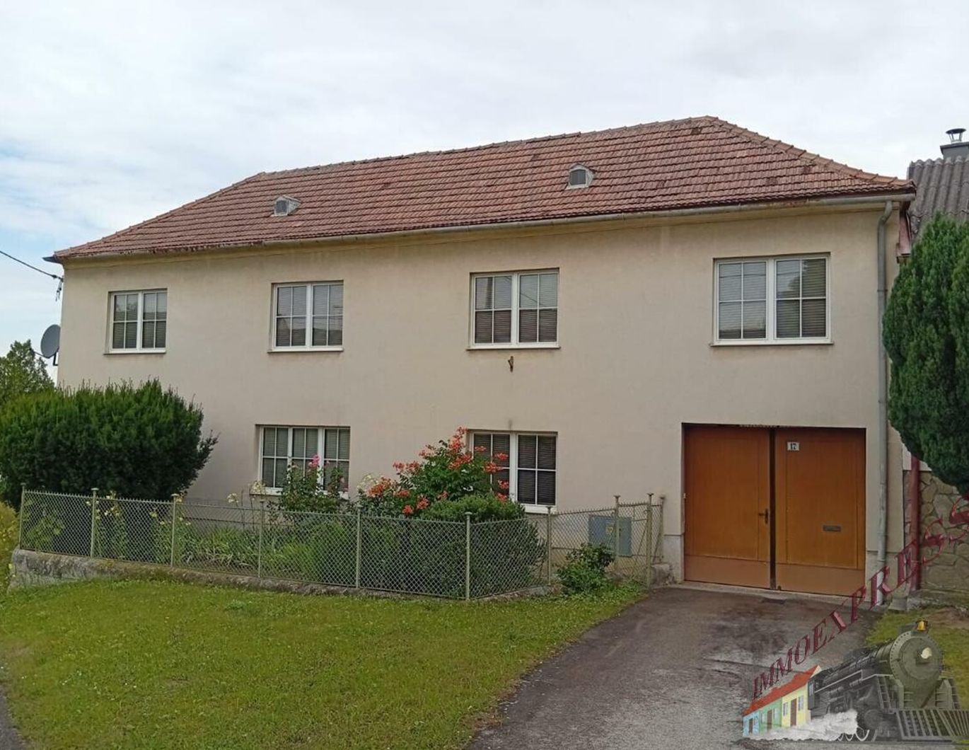 Großzügiges Haus mit 1.793 m² Grund, Innenhof & Nebengebäude