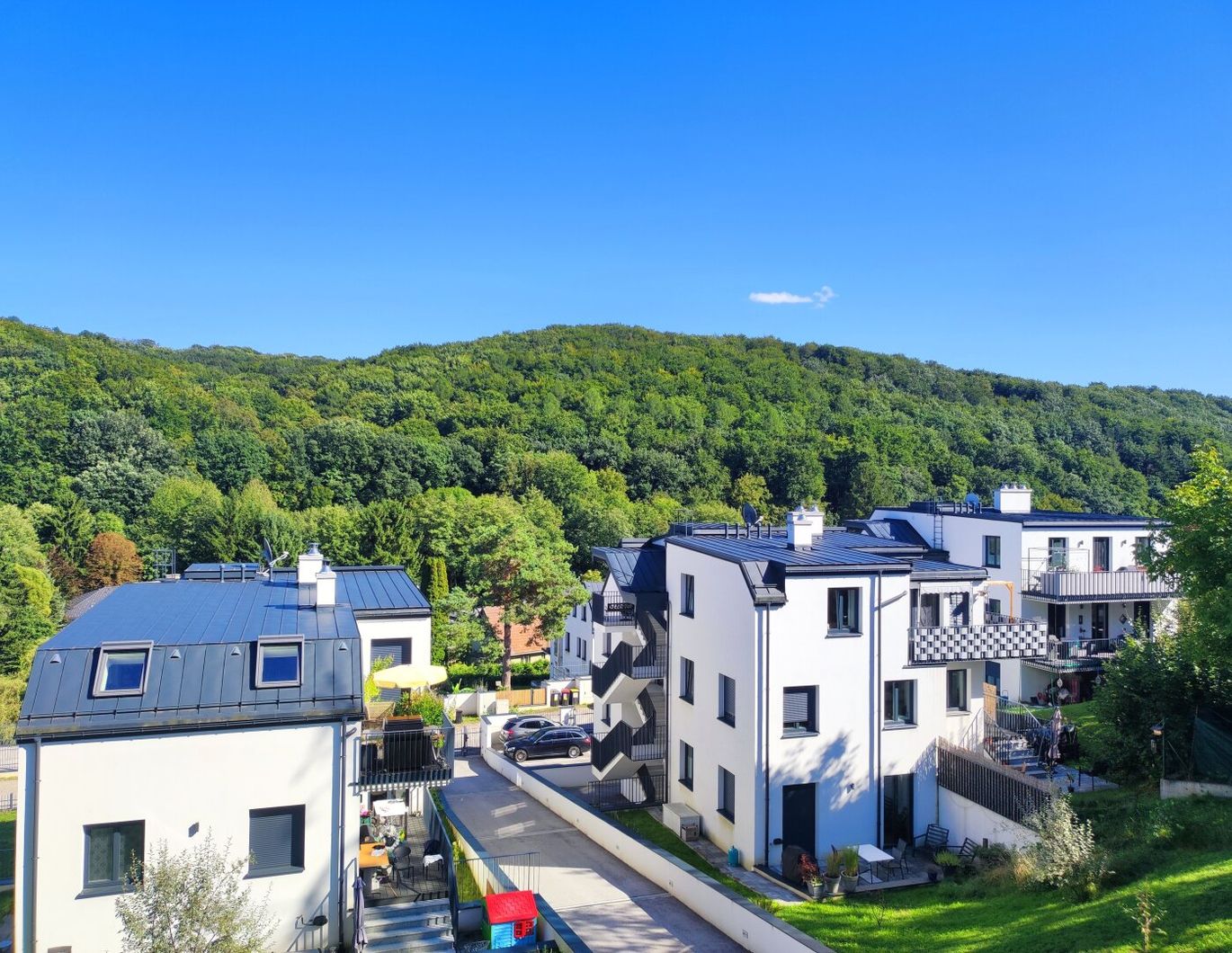 LEBEN GANZ IM FLUSS : Wohnen am WIENERWALD