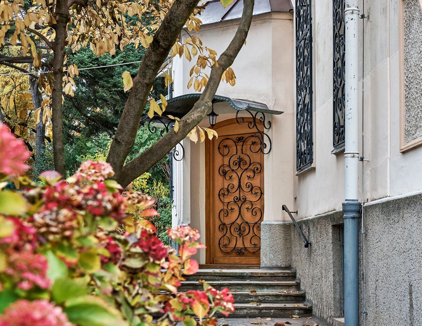 Außergewöhnliche Gelegenheit! Exklusive Gründerzeit-Villa im Cottageviertel