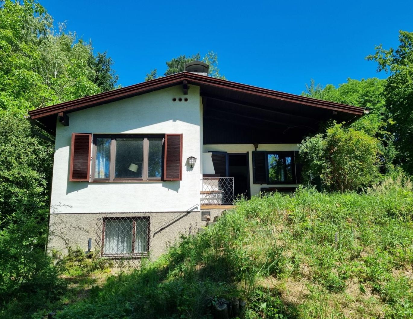 TRAUMHAFT SCHÖNES GRUNDSTÜCK MIT RENOVIERUNGSBEDÜRFTIGEM HAUS