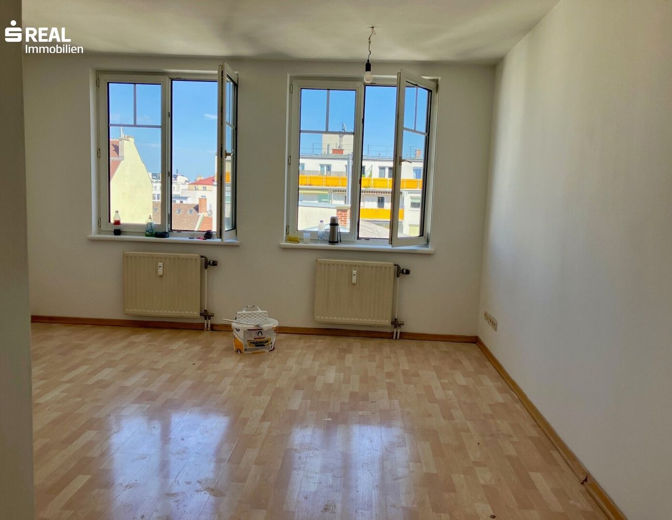 HELLE 2 ZIMMER WOHNUNG - sofort beziehbar