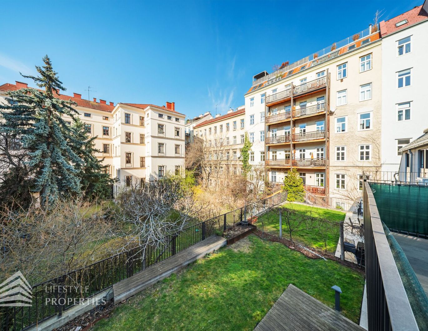 Wunderschöne 4-Zimmer Wohnung mit Balkon und Terrassen, Nähe Matzleinsdorferplatz