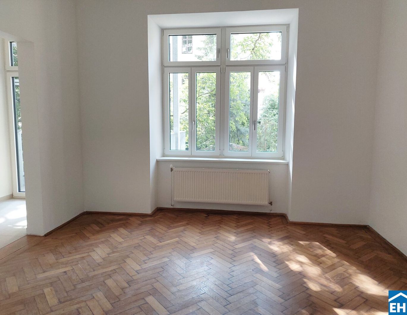 Ruhige Hoflage mit Balkon - Altbau-Charme im Herzen des 9. Bezirks