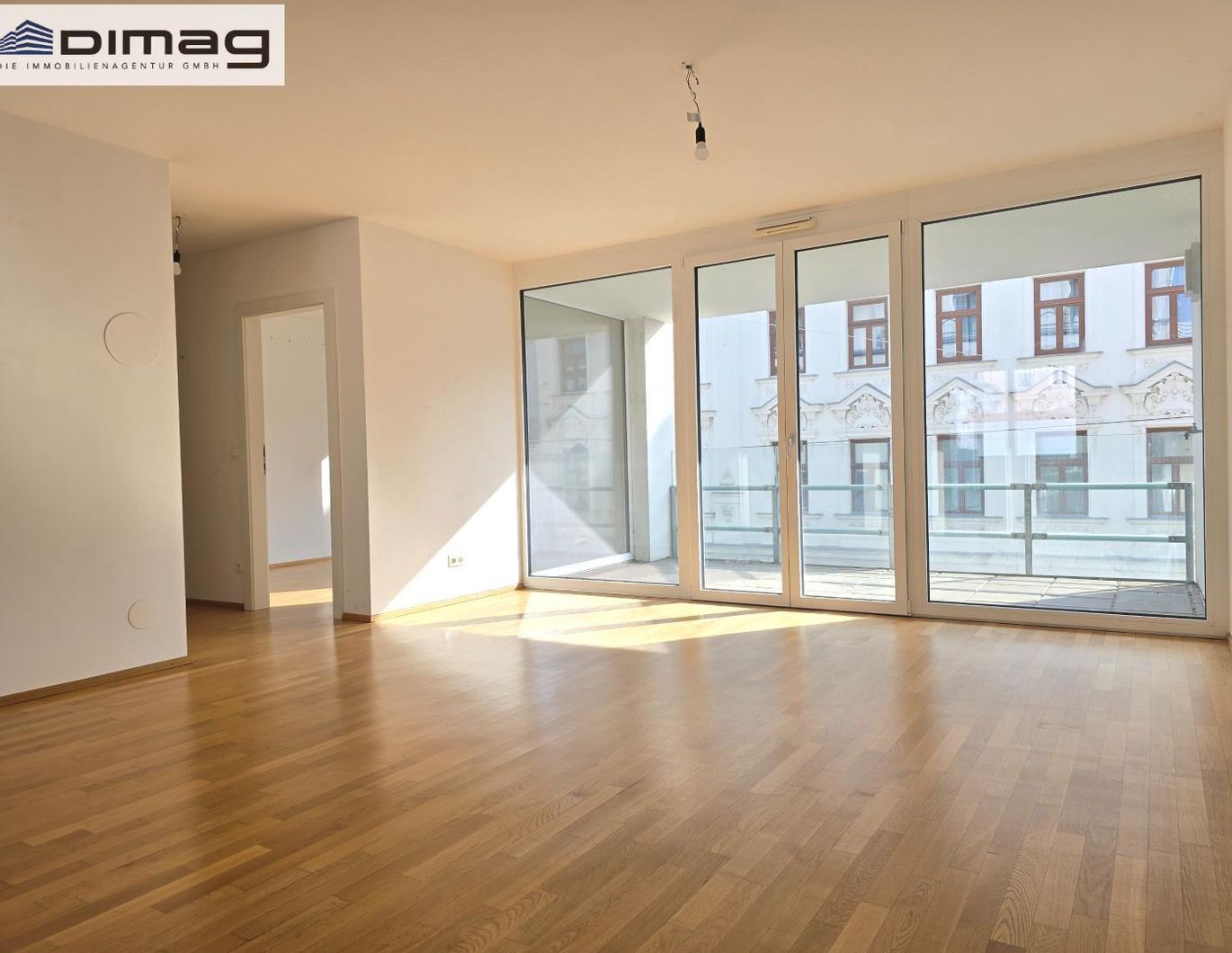 Sehr schicke und sehr sonnige Terrassenwohnung im beliebten Währing