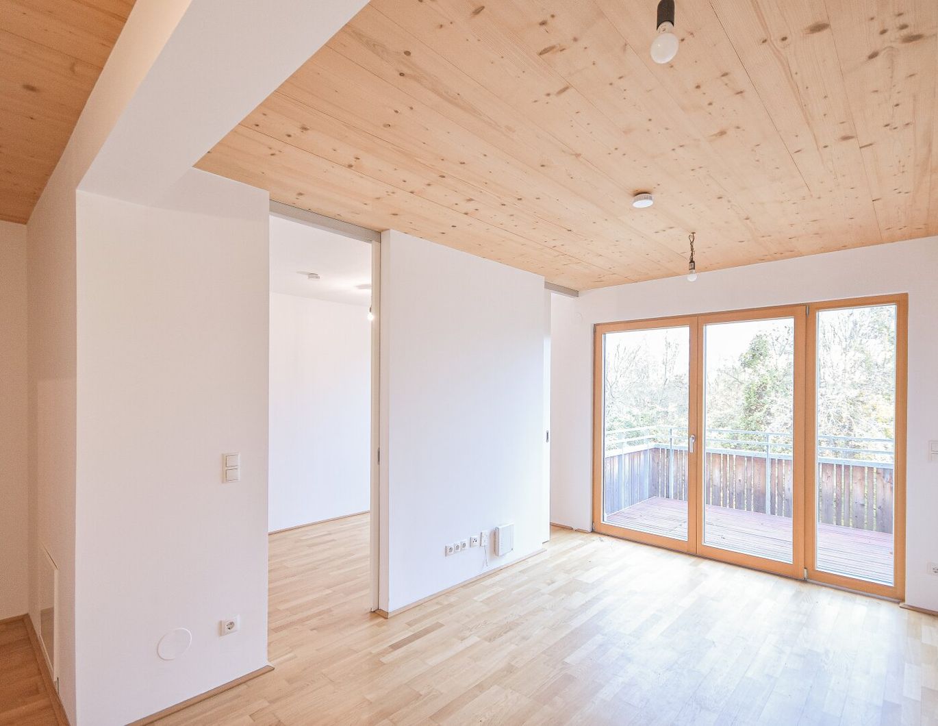 Schöne 1,5-Zimmer Wohnung mit Terrasse und Garten (Beispielfotos)