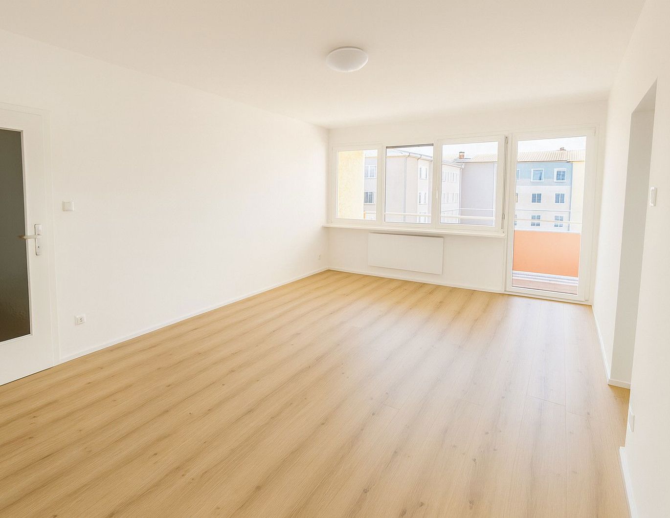 Neu renovierte 3-Zimmer Wohnung mit Balkon