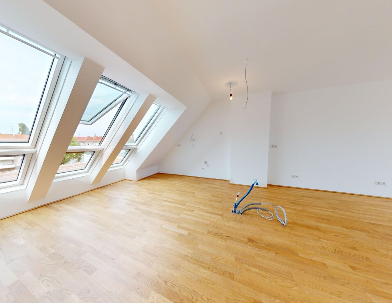 ERSTBEZUG: Moderne 3-Zimmer-Dachgeschoßwohnung in Ruhelage mit Terrasse und Fernblick in 1230 Wien
