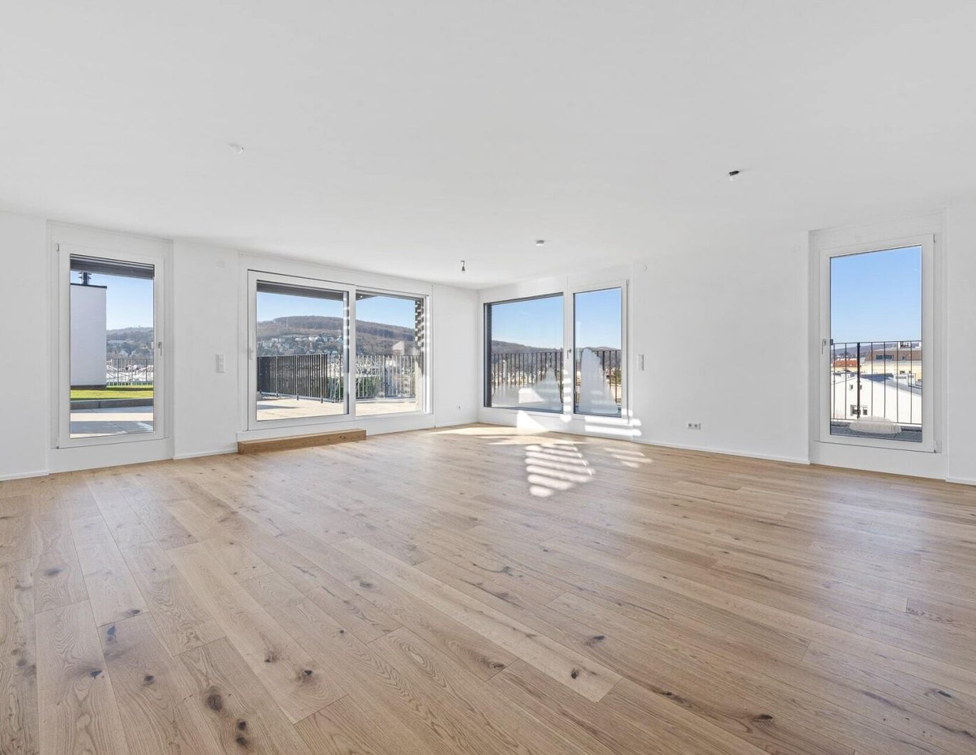 Wunderschöne 4 Zimmerwohnung mit Dachgarten im 14. Bezirk - Top 34