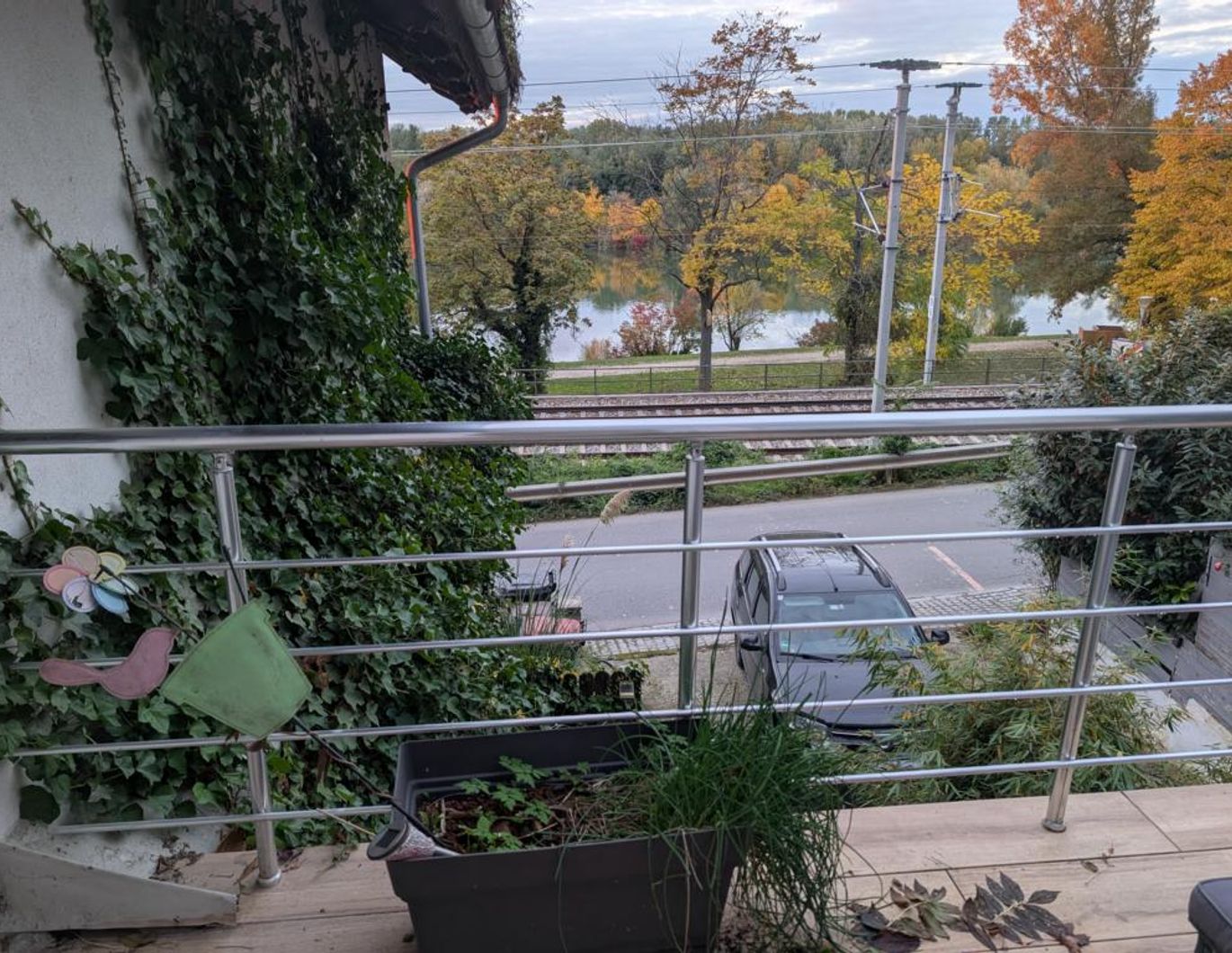 Einfamilienhaus mit Einliegerwohnung am See, 20 min von Wien