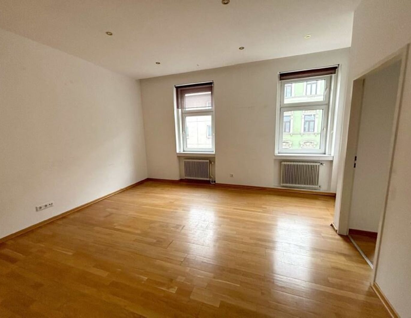 Drei Zimmer-Wohnung direkt bei U3 Schweglerstraße!