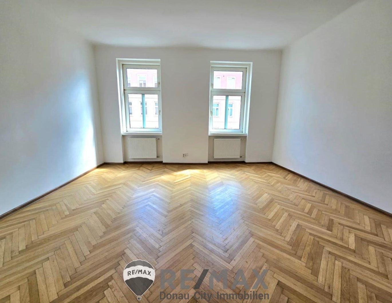 Stilvolles Wohnen in einem klassischen Altbau - nur 4 Minuten bis zur U1!