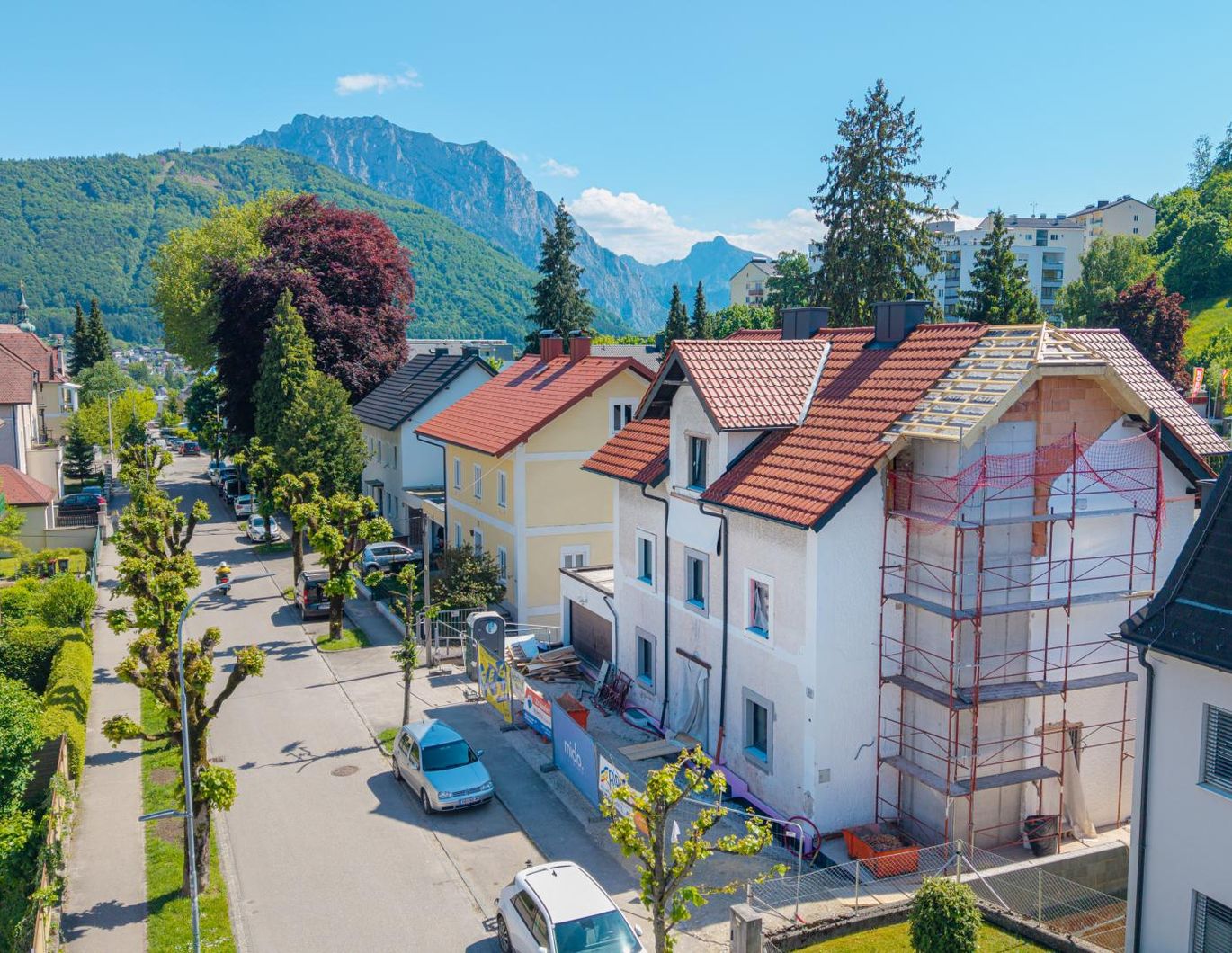 Wohnung für die Familie mit großem Eigengarten!
