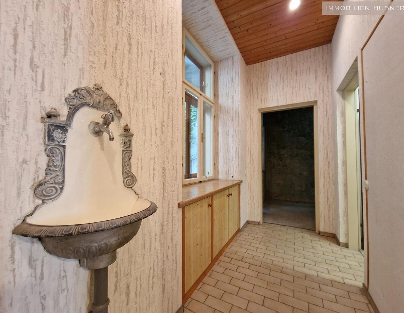 Sanierungsbedürftige Altbauwohnung - Nähe U3 Hütteldorferstraße/ Breitensee